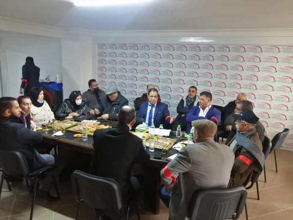 أرباب المقاهي يصفون تمديد حالة الطوارئ بالخطوة المتهورة ويقررون مراسلة عاهل البلاد ويهددون بعدم الامتثال للحكومة